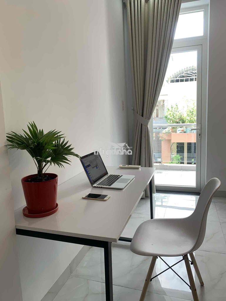 Phòng ban công nội thất cao cấp sàn gỗ có bếp không chung chủ q10 đh y - 4