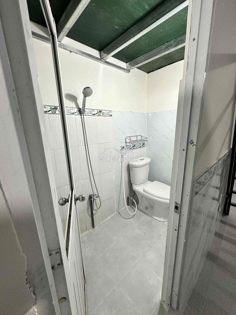 Phòng trọ 35m2 wc riêng giờ giấc tự do - 3
