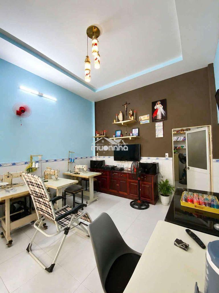 Nhà ngã tư ga 55 m2 chỉ 2,x tỷ  - 2