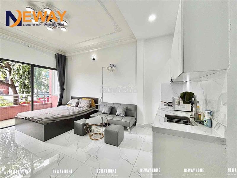 Studio ban công ngay mặt tiền đường khánh hội gần cầu ông lãnh