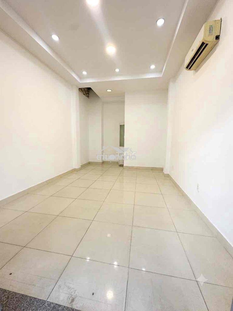 Nguyên căn 25m2 - mặt tiền đường 8m - có vỉa hè - có cửa kiếng - 3