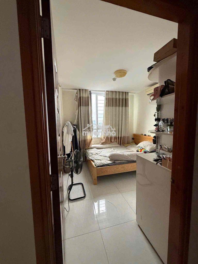 Cần cho thuê căn hộ bông sao, q.8