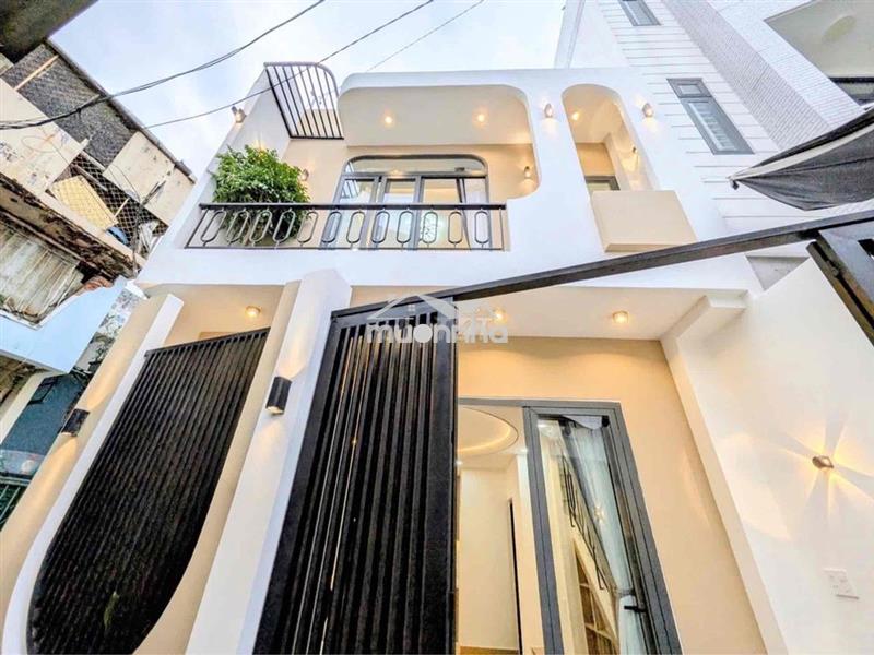 43m² – 2 tầng – 3pn, 2wc – ban công thoáng, sân để xe, tặng nội thất