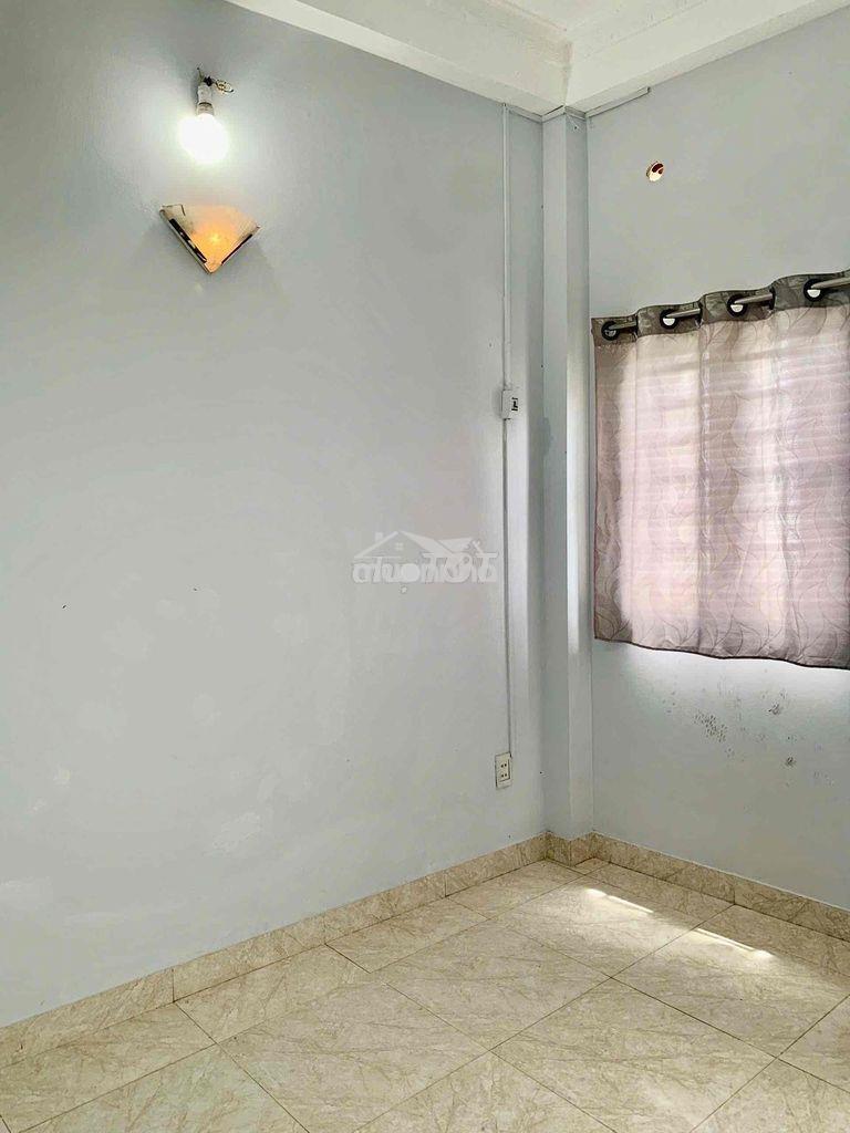 Nhà đẹp xinh, 1 trệt 2 tầng, 2p. ngủ - m.lạnh máy nn, ở 2-3ng đi làm - 3