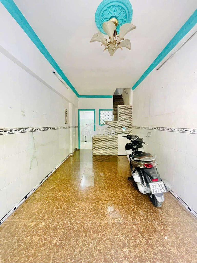 Cho thuê nhà2 lầu hẻm xe hơi đường nguyễn văn công_nhà sạch, gần chợ