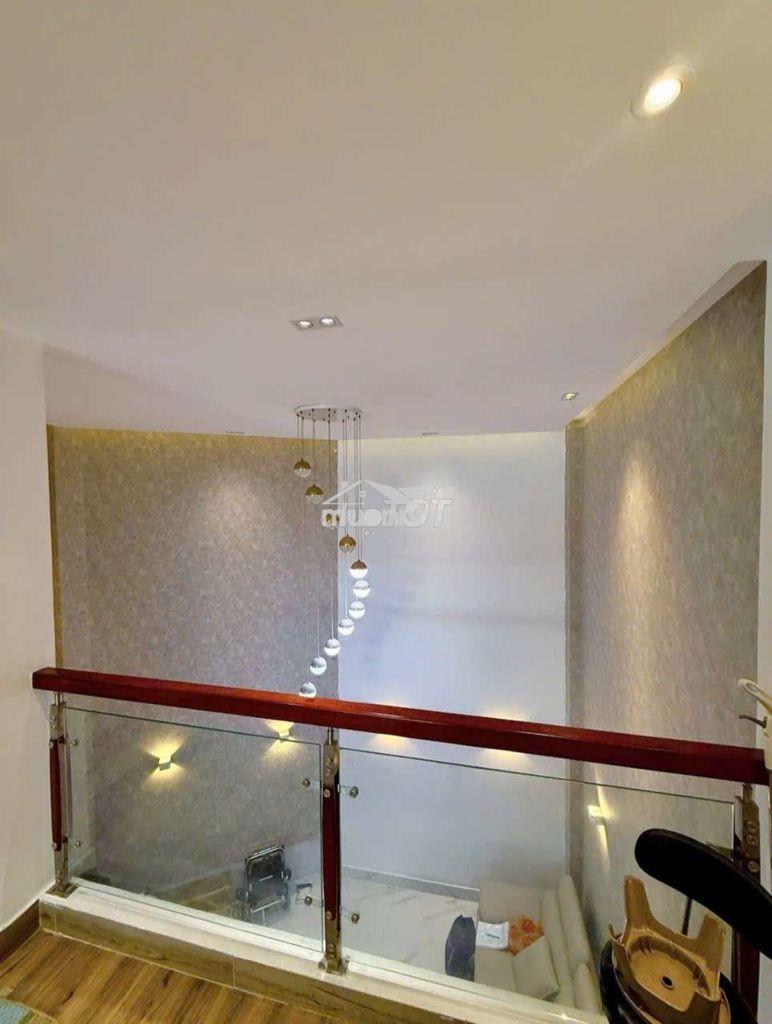 Nhà chính chủ hẻm xe hơi - cần bán gấp - 4