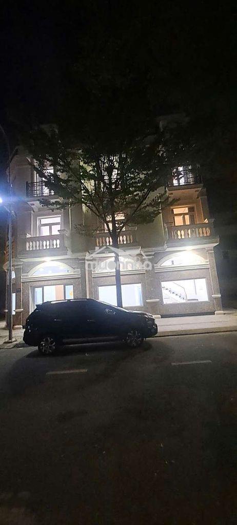 Cho thuê căn góc 3 tấm  - 4