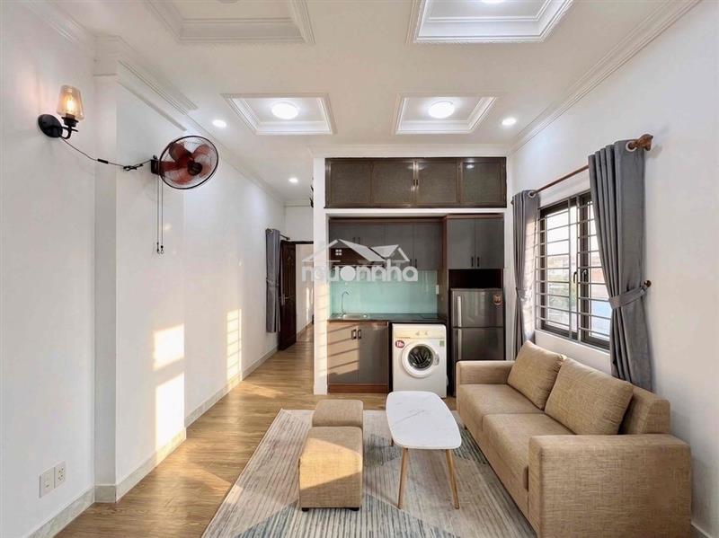 Căn hộ full nội thất ban công lớn máy giặt riêng cực rộng 80m2 q10 q11