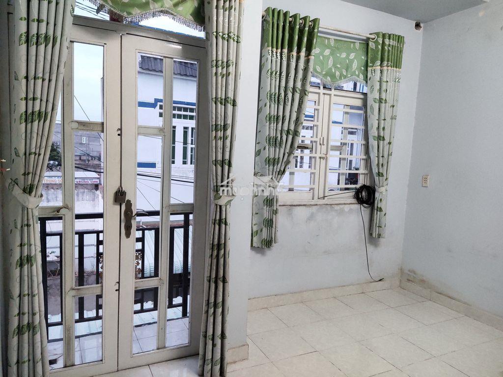 Nhà nguyên căn cho thuê, 1 trệt 1 lầu, dtsd 64m2 - 4