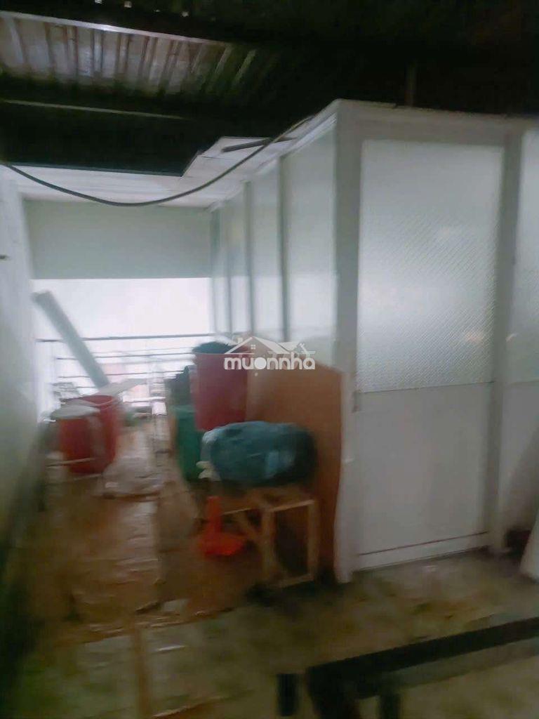 Nhỉnh 1ty công chứng ủy quyền giữ sổ chính, nhà 5x14 đúc lửng 2pn - 4