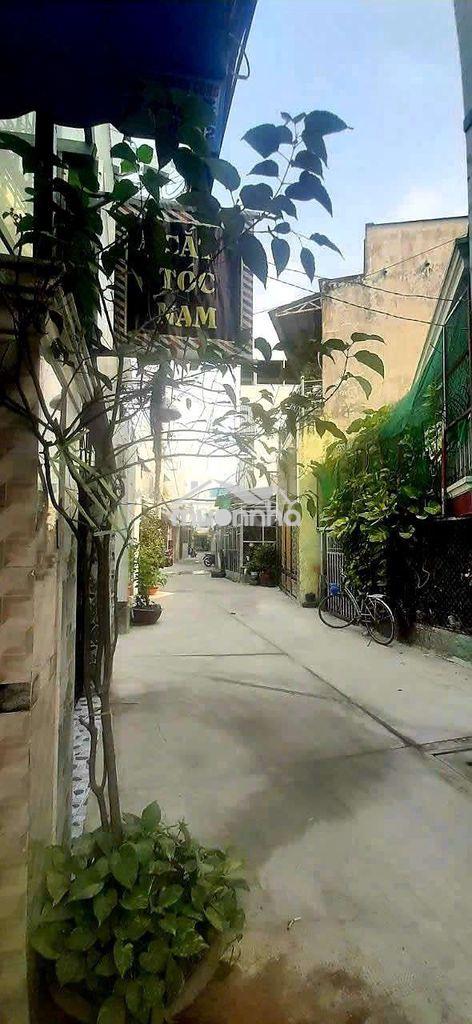 Nhà cho thuê hẻm xe hơi gần trường học  - 2