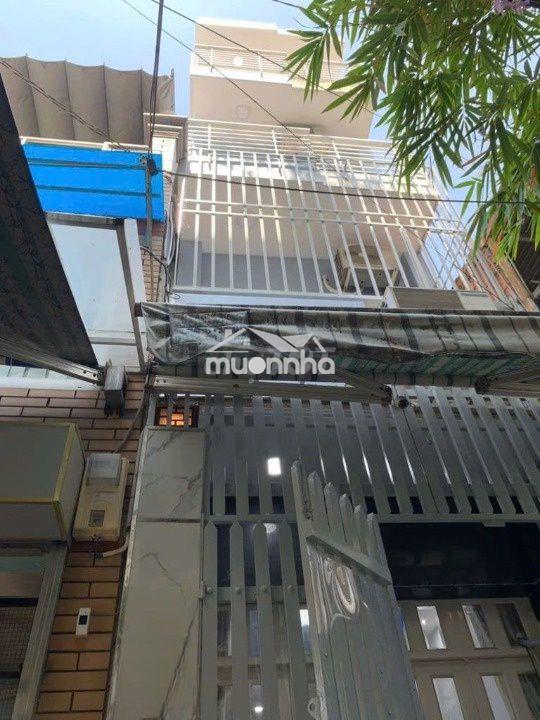 Hẻm trần hưng đạo, quận 1, 1 trệt 3 lầu, 120m2, 2pn 3wc