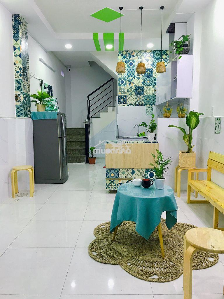 Nhà quận 1, 1 trệt 2 lầu, hẻm 2 mặt tiền