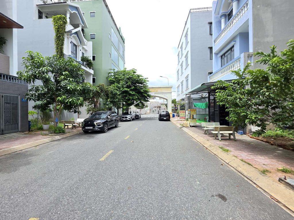 Đất đẹp trục chính ngay cổng kdc phú hồng thịnh 9, phường đông hòa - 2