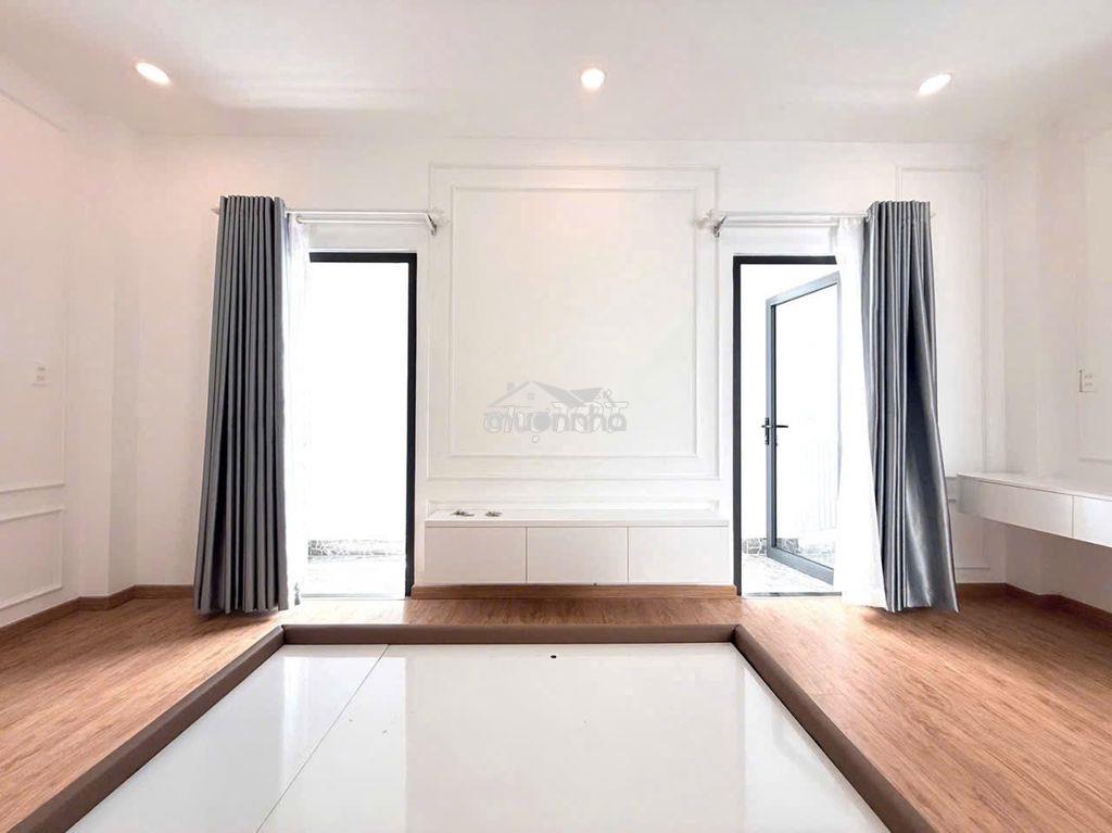 Bán nhà - đường lạc long quân ,p8 ,tân bình dt; 6x12m ,64m2 3 tầng - 2