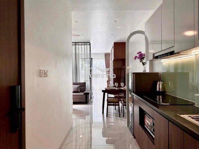 Cho thuê căn hộ cao cấp, thoáng, full nội thất ngay cv lê thị riêng