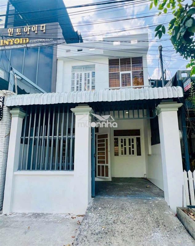 Nhà ngay chợ vĩnh tân. trệt lầu 2 pn, 2wc.đường nhựa 8m. sổ riêng.1ty9