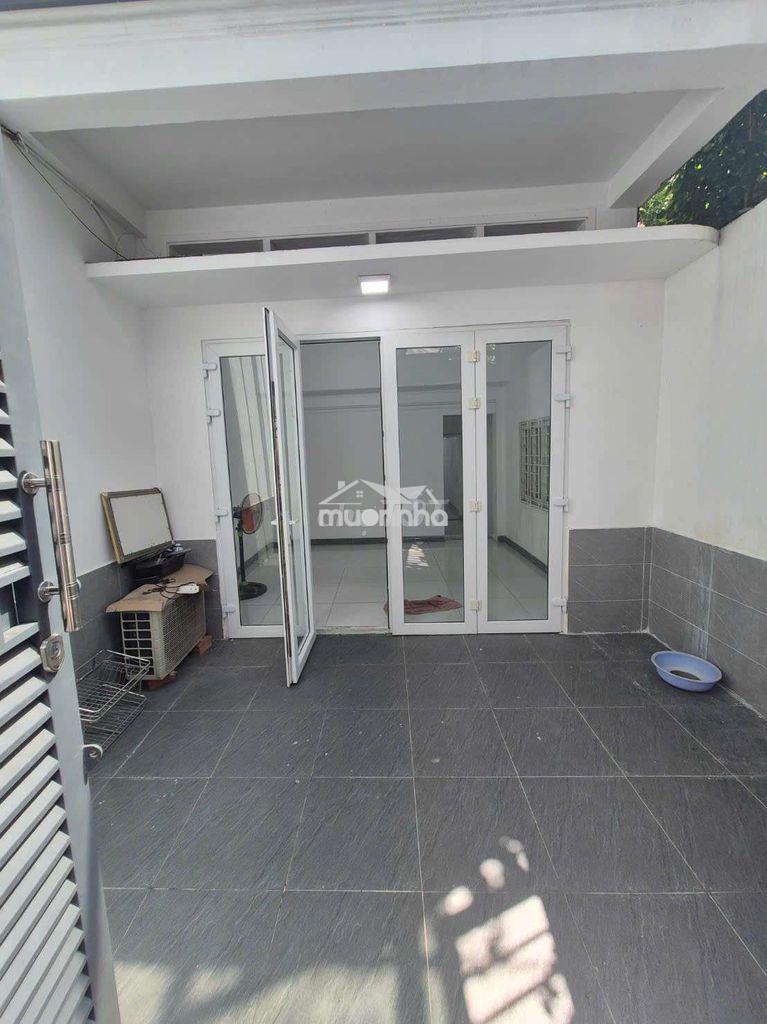 10tr 3 pn. 🏠cho thuê nhà 4x20m 1 lửng hxt nguyễn hữu tiến