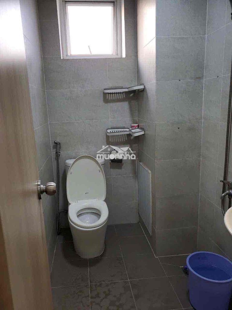 Bán chung cư sát ranh q1