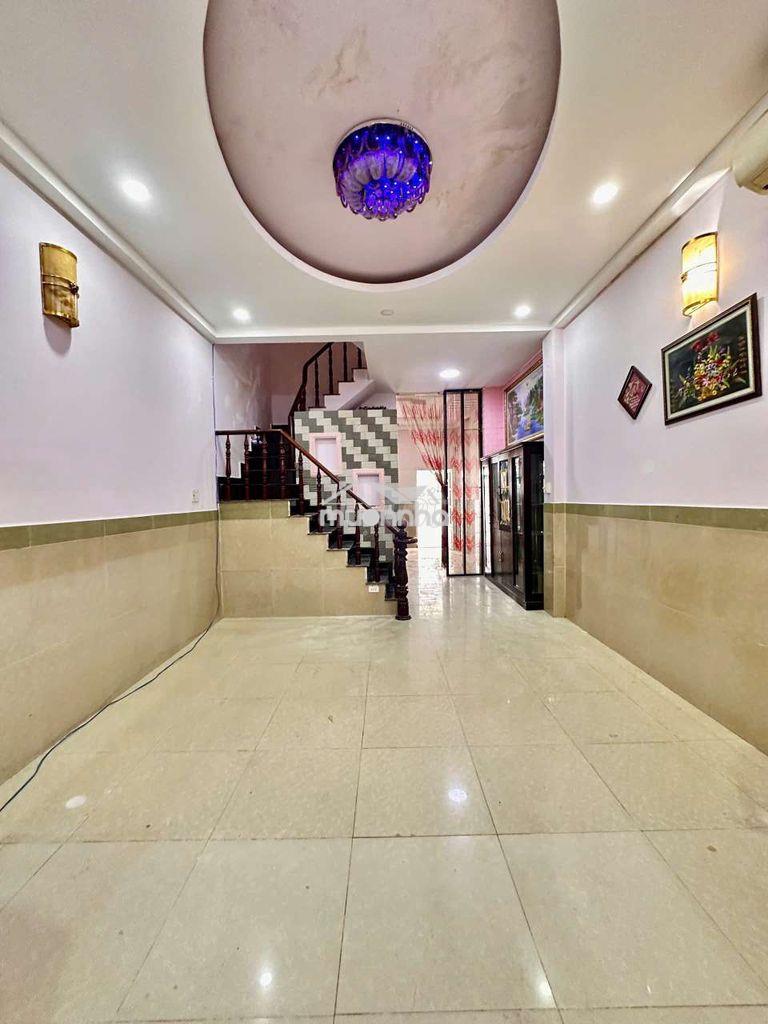 Nhà 2 lầu giá tốt . p . phú định - 3