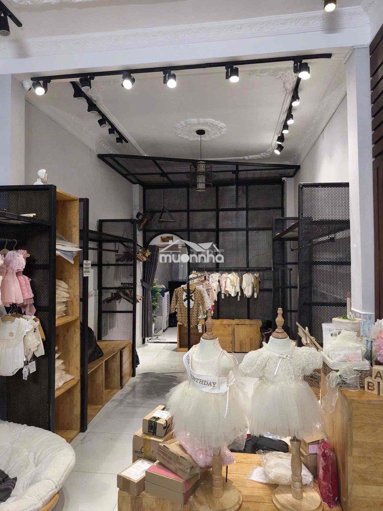 ➢ Hẻm 40/ trần quang diệu quận 3 ➢ diện tích: 4x18 , trệt 2 lầu