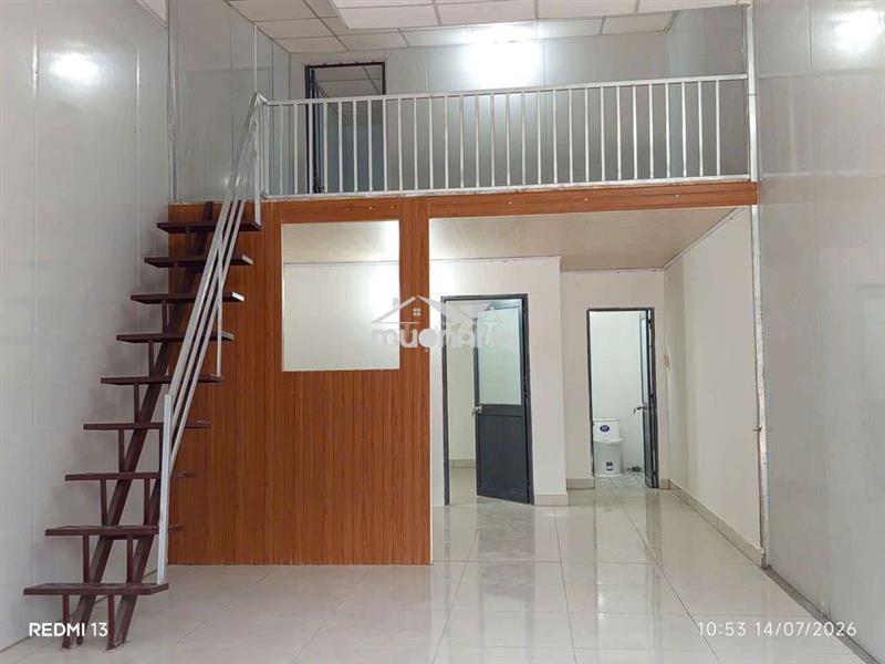 Bán nhà gần đường lớn