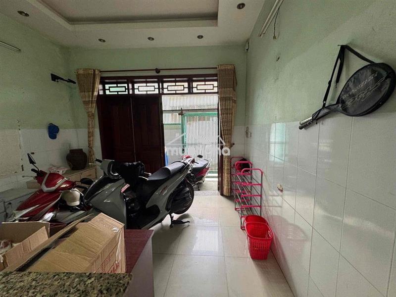 Nhà 1 trệt 2 lầu 4pn hẻm xe hơi gần hoàng diệu 2 thủ đức