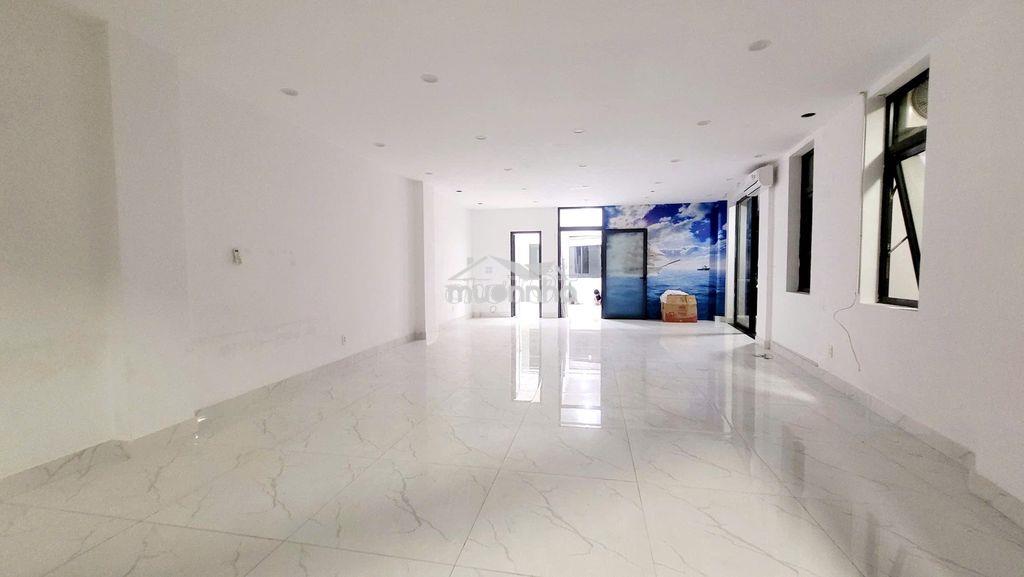 Cho thuê văn phòng góc 80m² ban công rộng, giá 14tr - vạn phúc city - 4