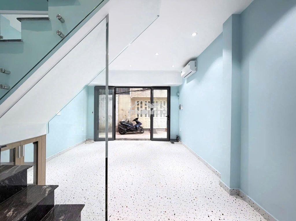Nhà đẹp nội thất xịn - 40m2 vuông vức - 2 phòng ngủ - bùi đình tuý - 3
