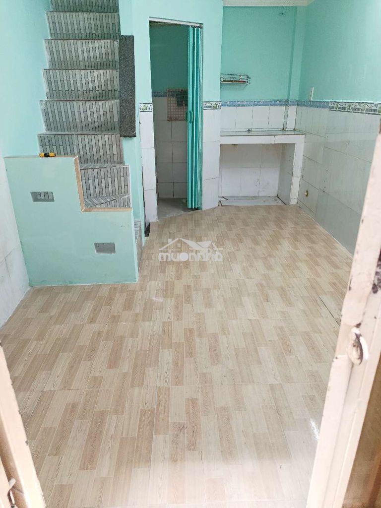 ✅✅Nhà nhỏ riêng biệt, 2pn q.7