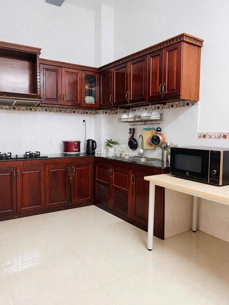 Nhỉnh 5 tỷ- nhà 3 tầng – hẻm xe hơi 6m