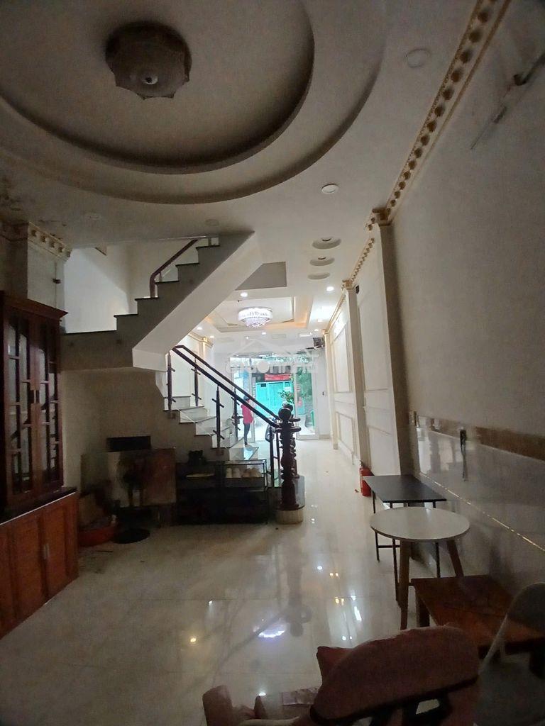 Cho thuê nhà đặng thùy trâm sát đh văn lang (cách 100m)