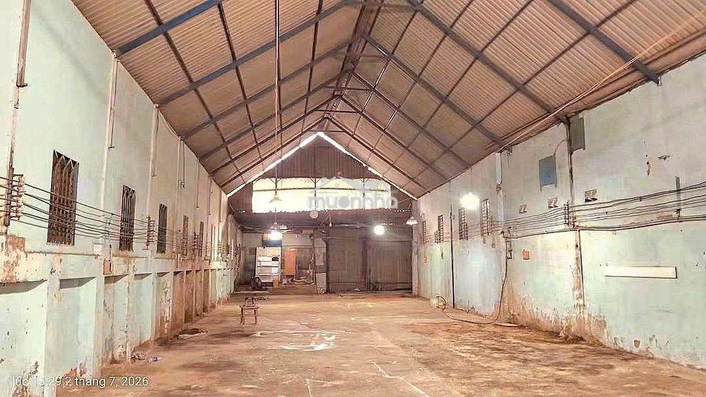 Cho thuê xưởng mặt tiền đt743 dĩ an có 3 pha - 2