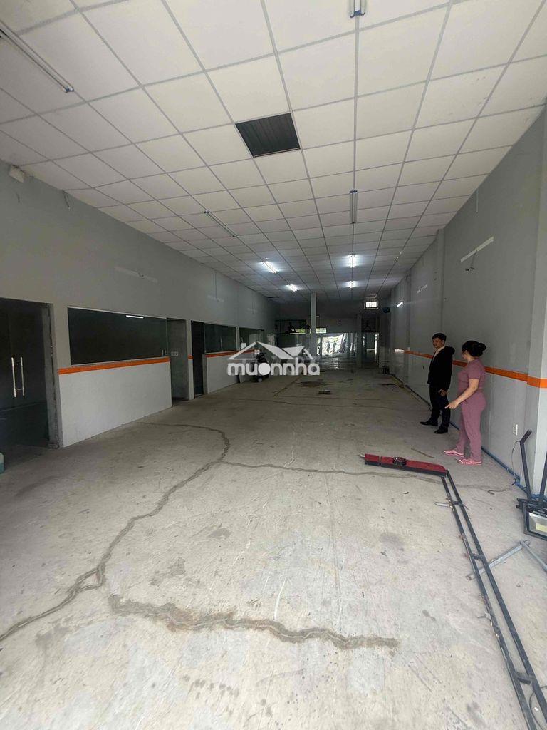 Cho thuê nhà mặt tiền trung mỹ tây giá tốt