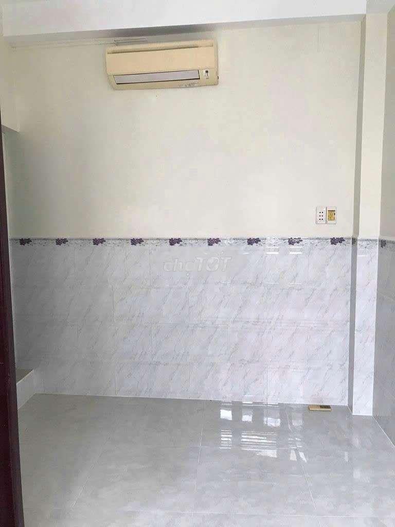 Nhà nc sát mt đường đõ quang đâu p.phạm ngũ lão q1 - 3