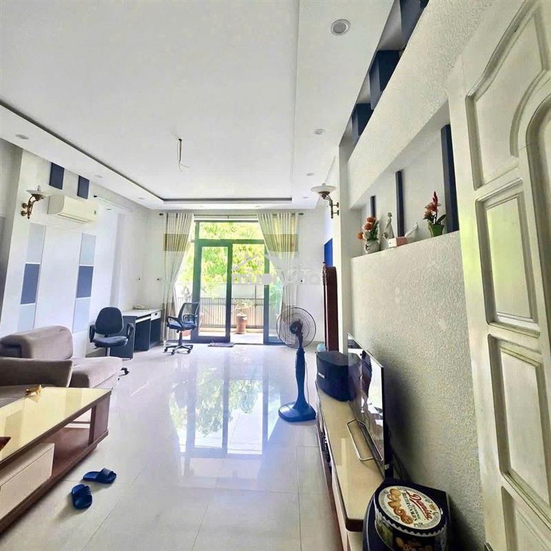 Cho thuê nhà 4 tầng mt đường lê thanh nghị, gần 30/4 hải châu