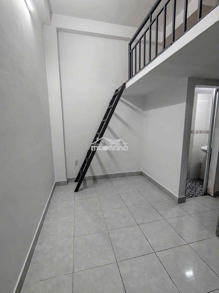 🚨Phòng trọ giá rẻ - gác cao - cửa sổ trời - ngay bốn xã - 5p tới hiu - 4