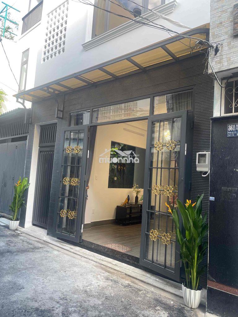 Đường 4 mét nhà btct  ngang 5.6 m dài 11m giấy tờ chính chủ