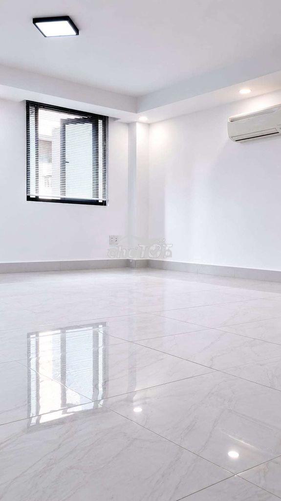 Toà nhà văn phòng 54c đường 18 giá tốt