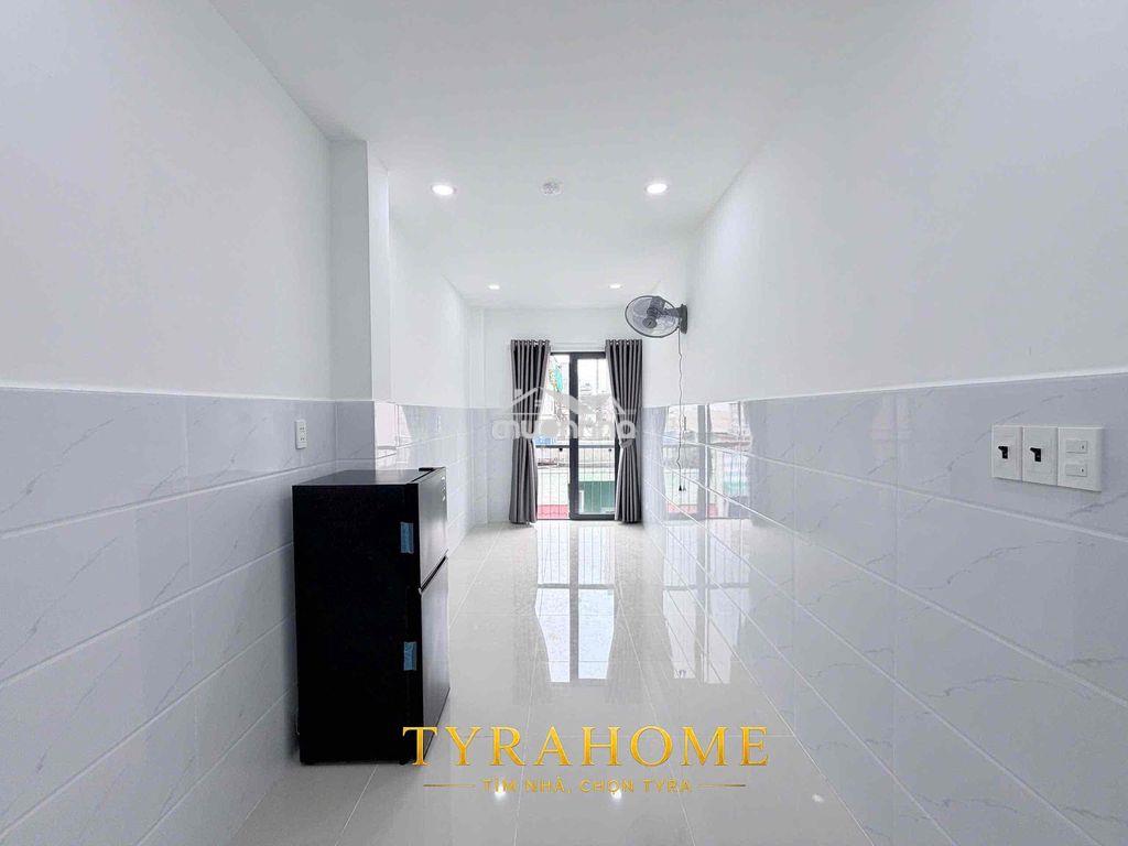 Căn hộ mới 100% free tiền nhà thág 7 có thang máy phòng balcony thoáng - 2