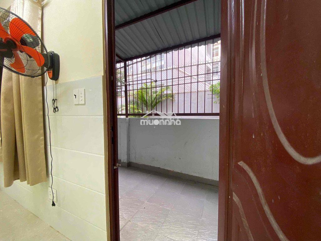Cuối đường hoa sữa, đi bộ ra phan xích long 3 phút - 4