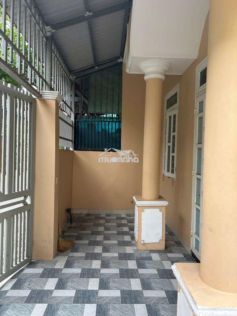 Cho thuê nhà nguyên căn thạnh lộc 37. 1 trệt 2 lầu dt 6,5 ×13 có 3pn - 3