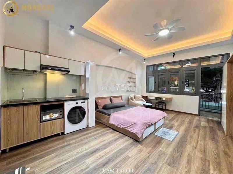Căn hộ cao cấp ban công full nội thất ngay đại học kinh tế