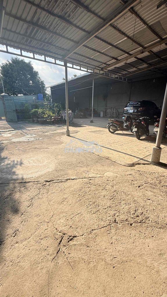 📣 Bán đất diện tích lớn .có sẵn nhà & thu nhập cho thuê    • - 3