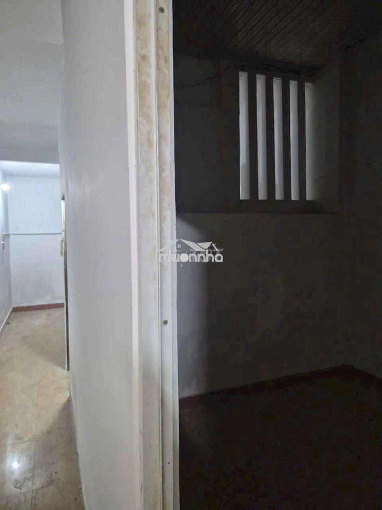 Nhà thích hơp ở gia đình ,bán ol ,làm nghề , làm kho - 2
