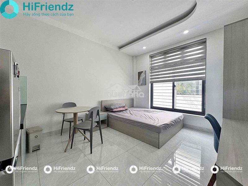 Cho thuê căn hộ cửa sổ ngay quận 10 - gần cầu vượt 3/2