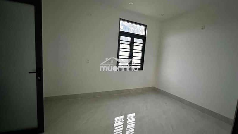 Cho thuê phòng ban công rộng thoáng mát, cửa sổ lớn đón sáng!