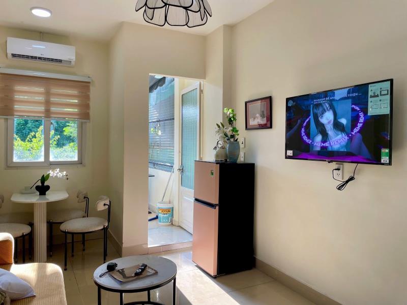 Cho thuê căn hộ 1pn ban công lớn ngay cầu thị nghè giáp quận 1 - 4
