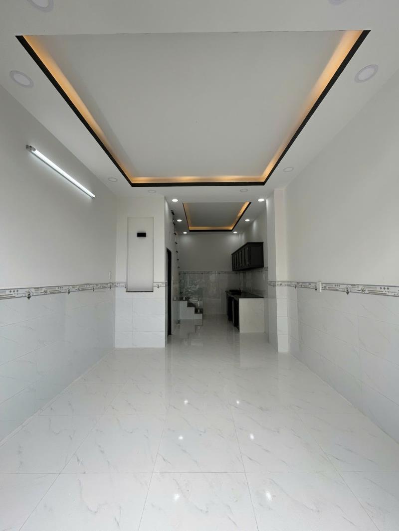 Nhà gần hóc môn gần chợ - giá 600 triệu - 4