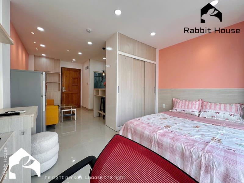 Cho thuê căn hộ 1 phòng ngủ giá rẽ có thang máy ngay đh văn lang - hoa sen - chợ bến thành - takashimaya - bùi viên - 3
